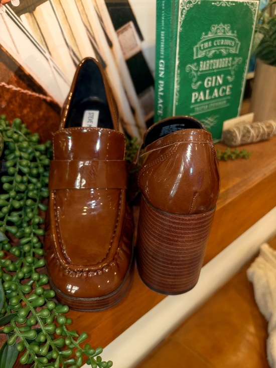 Steve Madden - Women’s 8.5 Patent Leather Block Heel Loafers - Picture 2 of 7